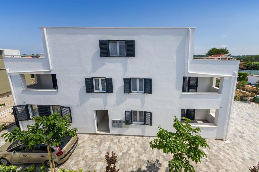 Apartmani Paradise Petrcane Ngoại thất bức ảnh